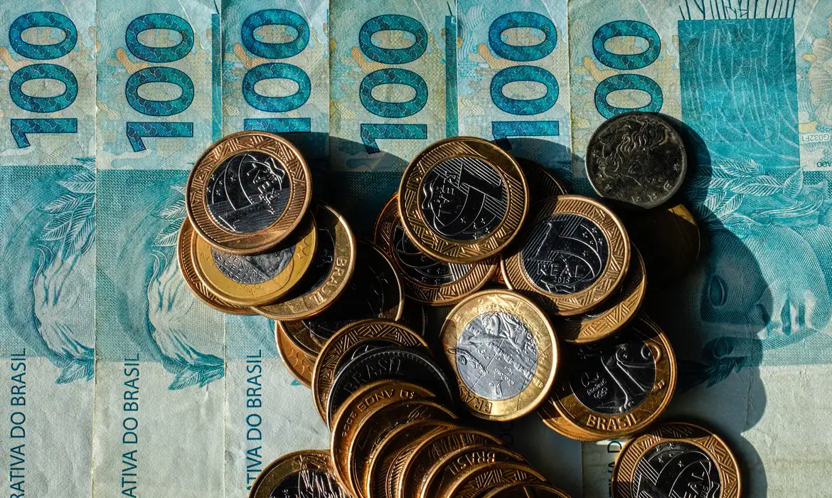 Leia mais sobre o artigo Dinheiro esquecido nos bancos sobe para R$ 5,65 bilhões