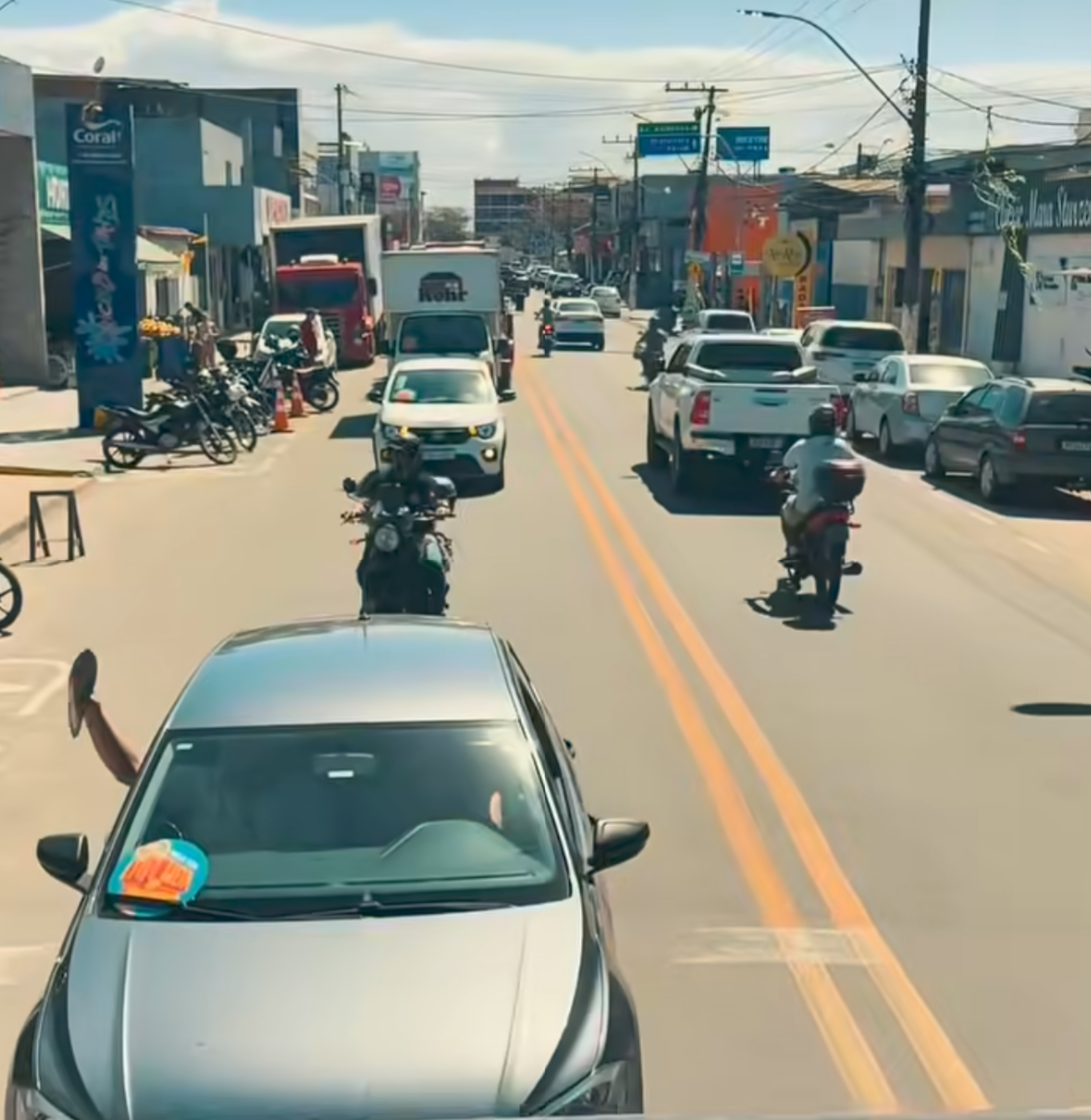 Leia mais sobre o artigo Carreata marca início das promoções da campanha Liquida Marataízes