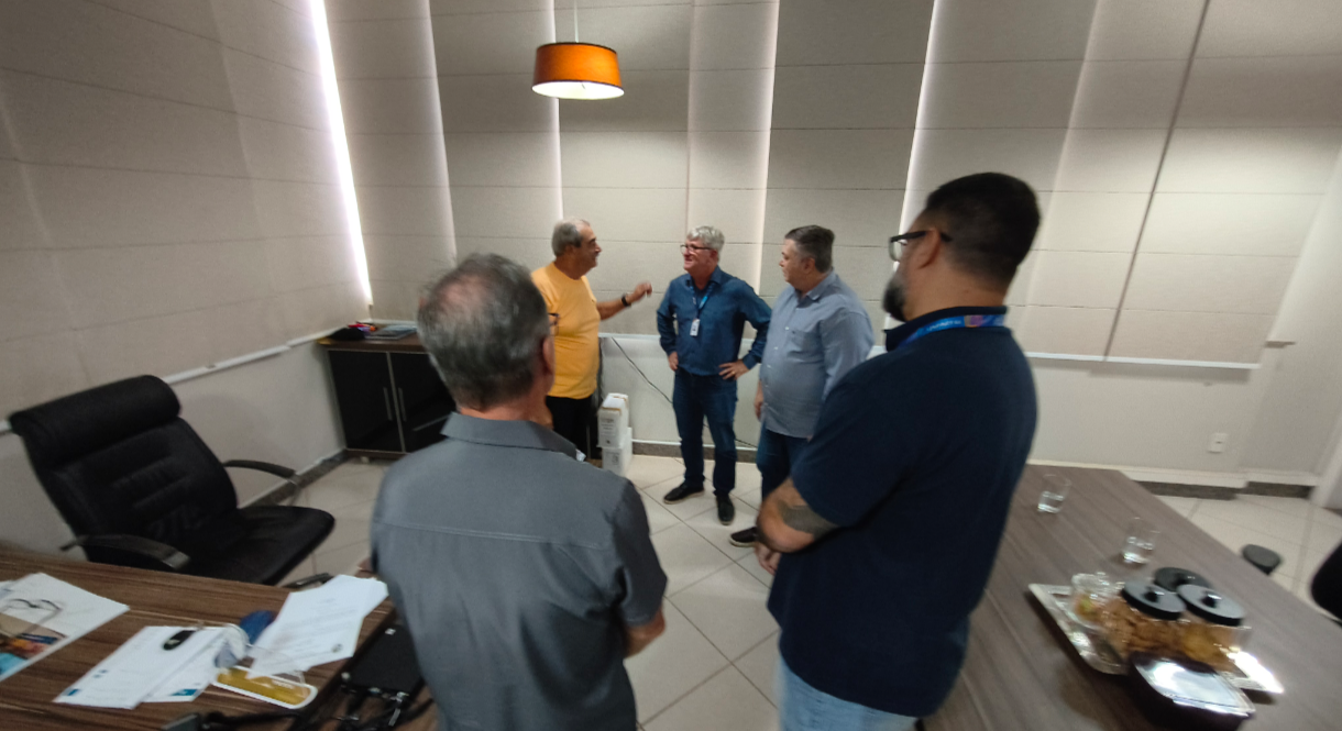 Leia mais sobre o artigo Prefeitura, SEBRAE e SENAC unem forças para fortalecer o comércio varejista de Marataízes